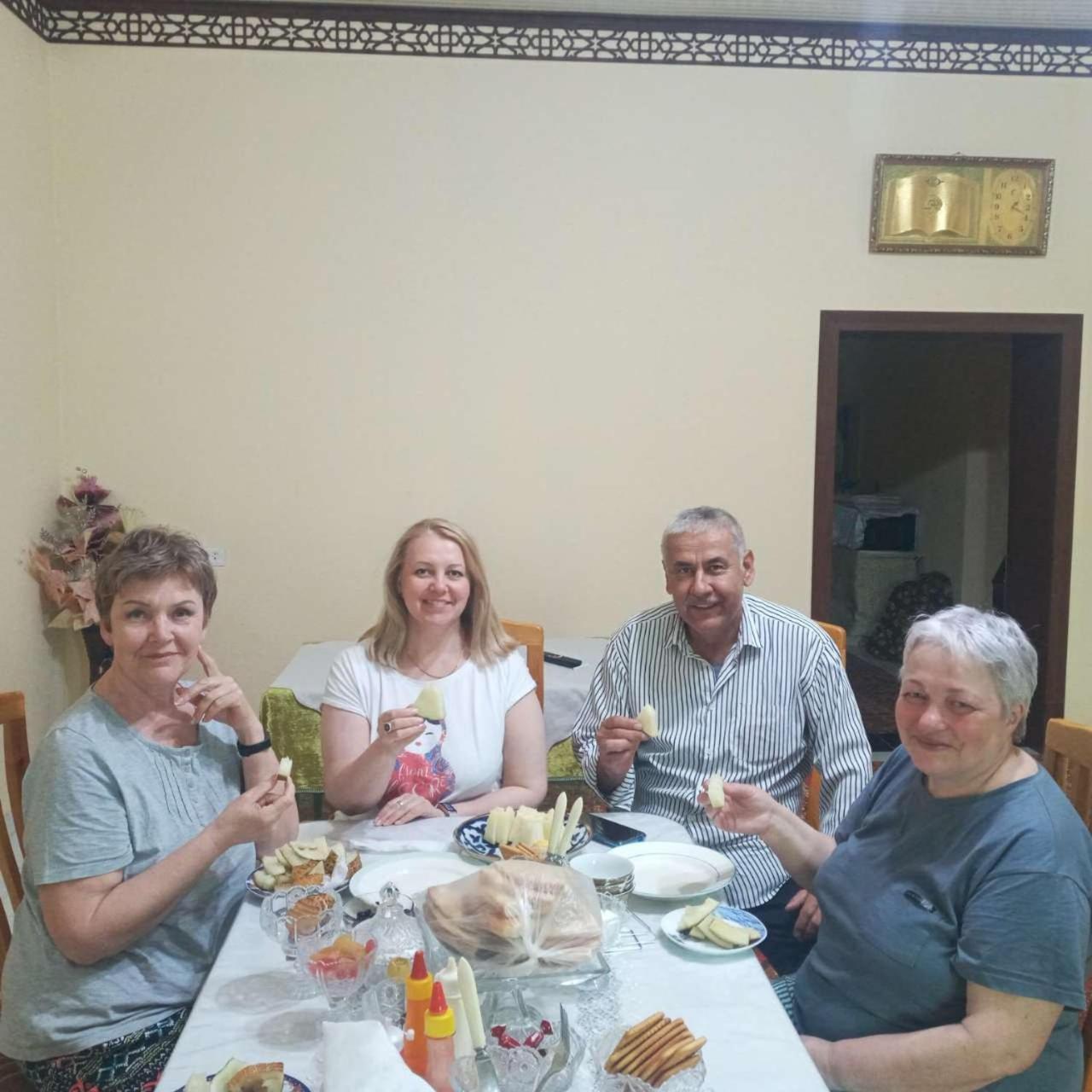 Khiva Indi Guest House Exteriör bild